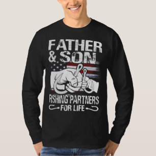 Vader en Zoon die Shirten aanpassen Vist Partners  T-shirt