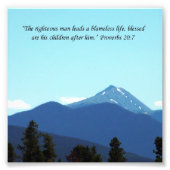 Vader Gift Proverbs 20:7 Afdrukken van Scriptgebon Foto Afdruk (Voorkant)