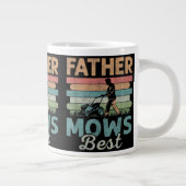 Vader maait beste vaders dag grote koffiekop (Rechts)