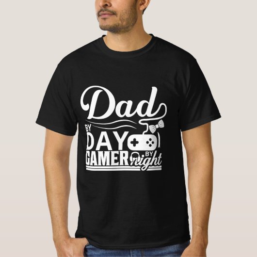 Vader overdag, gamer 's nachts t-shirt (Voorkant)