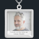 Vader van de bruid foto gedenkteken trouwdag zilver vergulden ketting<br><div class="desc">Draag deze prachtige Vader van de bruid foto gedenkteken ketting op uw trouwdag om de liefde die je deelde met hem te voelen en houd hem dicht op uw speciale dag. Voeg uw eigen speciale tekst toe,  of gebruik de tekst zoals weergegeven.</div>