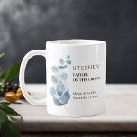 Vader van de Groom Eucalyptus Greenery Wedding Koffiemok<br><div class="desc">Gepersonaliseerde koffie mok voor u aan te passen met de naam van iedereen in uw bruiloft. U kunt ook de namen van de bruid en bruidegom en de trouwdatum toevoegen. Dit delicate ontwerp heeft een takje eucalyptusbladeren op een waterverf wassen met waterverf groen en gebladerte in tinten van stoffig blauw...</div>
