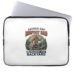 Vaderdag Bigfoot Papa Shirt Snacks Held Funny Gif Laptop Sleeve