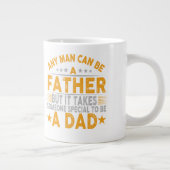 Vaderdag cadeau voor een grootvader als een vader grote koffiekop (Rechts)