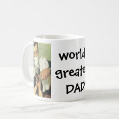 Vaderdag, pap geeft Baby een fles Koffiemok (Voorkant links)