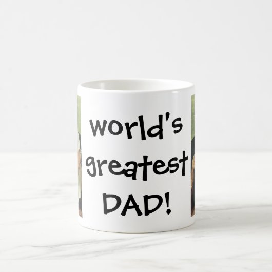 Vaderdag, pap geeft Baby een fles Koffiemok (Center)