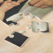 Vaderdag, pap geeft Baby een fles Legpuzzel (Zijkant)