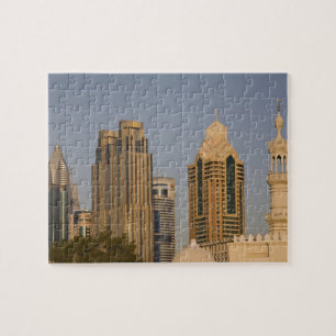 VAE, Dubai. Minaret van moskee in Al Wasl, met Legpuzzel