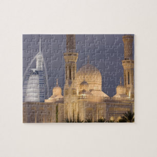 VAE, Dubai. Moskee 's avonds met Burj al Arab Legpuzzel