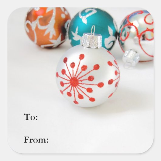 Vakantie cadeau labels met kerst ornamenten (Voorkant)