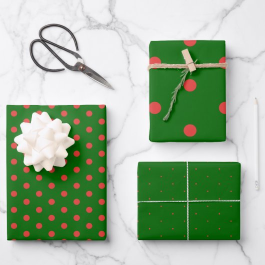 Vakantie Groene Rode Polka Dot Gift Wrapping Paper (Voorkant)