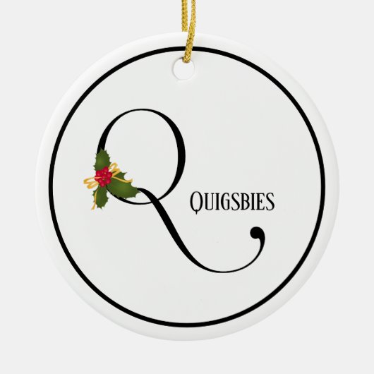 Vakantie Holly Monogram Letter Q gepersonaliseerd Keramisch Ornament (Voorkant)