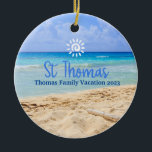 Vakantie in St Thomas Beach Familiereis Keramisch Ornament<br><div class="desc">Schattige personaliseerbaar St Thomas Trip souvenir. Maatwerk: Verander onderschrift en jaar om het uniek te maken.</div>