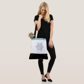 Vakantieblauw Snowflake Tote Bag (Op model)