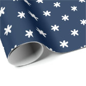 Vakblauwe en witte sneeuwvlokken cadeaupapier (Rol Hoek)