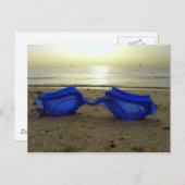 Vaktijd, blauwe bril op het strand briefkaart (Voorkant / Achterkant)