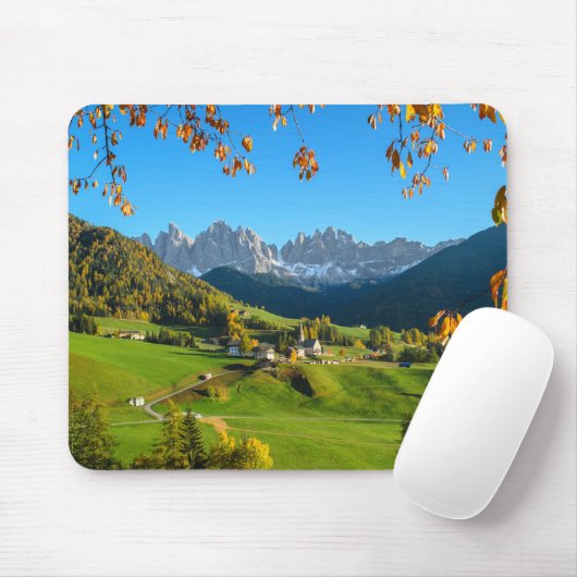 Val di Funes valley met herfstbladeren mousepad Muismat (Met muis)