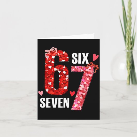 Valentijn 67 Zes Zeven Rozen Hartjes Boog Valentij Kaart (Voorkant)