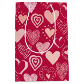 Valentijn donkerroze lieve hartjes medium cadeauzakje (Voorkant)