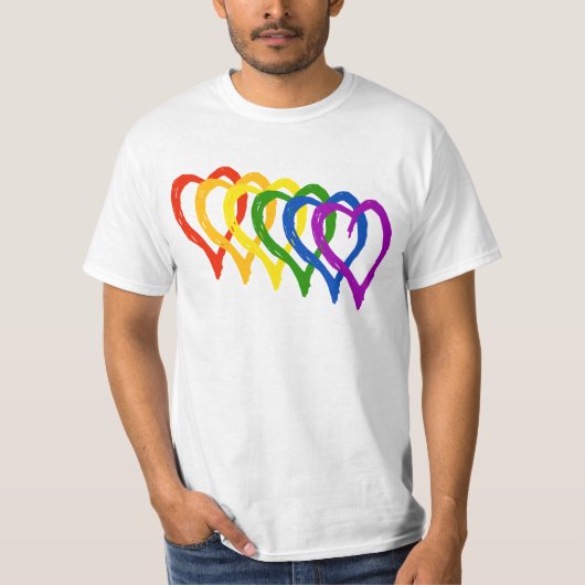 Valentijn Gay Pride regenbooggelaagde harten T-shirt (Voorkant)