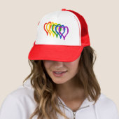 Valentijn Gay Pride regenbooggelaagde harten Trucker Pet (In situ)