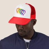 Valentijn Gay Pride regenbooggelaagde harten Trucker Pet (In situ)