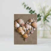 Valentijn hart gemaakt met schalen feestdagenkaart (Staand voorkant)