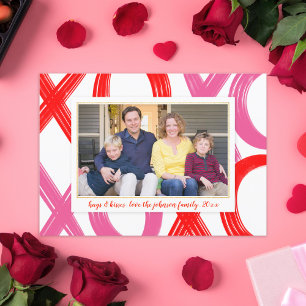 Valentijn met geborsteld lettertype XOXO Hugs en K Feestdagenkaart