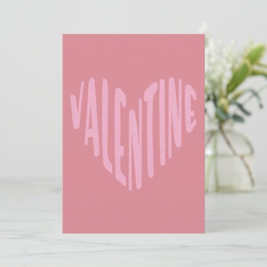 Valentijn Modern Typografie Roze hart Feestdagenkaart (Staand voorkant)