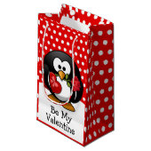 Valentijn Pinguïn met chocolade en Rozen Klein Cadeauzakje (Voorkant Gekanteld)