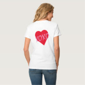 Valentijn Roze XOXO Knuffels en Kisses Rood Hart T-shirt (Achterkant volledig)