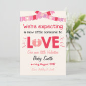 Valentijn zwangerschapsaankondiging onthult liefde feestdagenkaart (Staand voorkant)