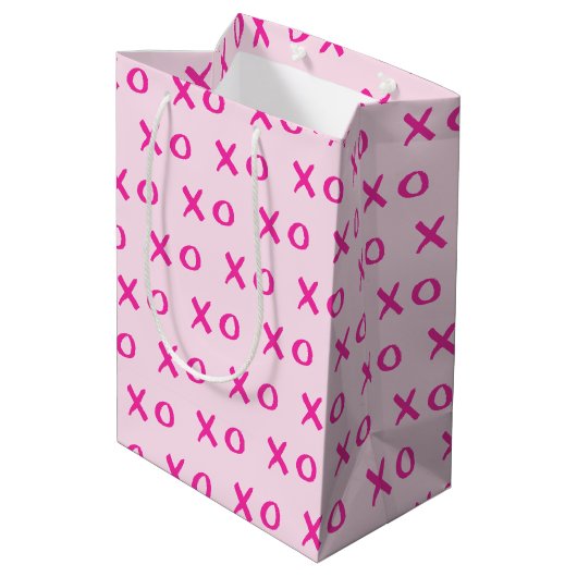 ValentijnEenvoudig modern XOXO roze, speciaal aang Medium Cadeauzakje (Achterkant Gekanteld)