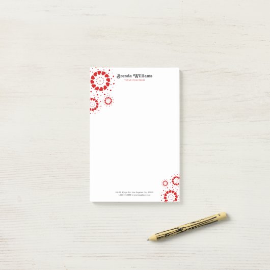 Valentijns ontwerp voor rode harten post-it® notes (Op bureau)