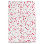 Valentijns  rood doodle harten patroon medium cadeauzakje (Voorkant)