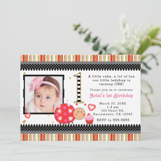 Valentijnsdag 1e verjaardag Fotouitnodiging Kaart (Staand voorkant)