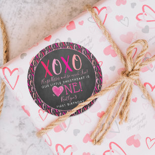 Valentijnsdag 1e verjaardag Hugs & Kisses (XOXO) Ronde Sticker