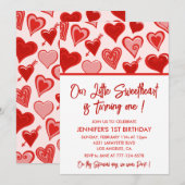 Valentijnsdag 1e verjaardagsuitnodiging draaien 1 kaart (Voorkant / Achterkant)