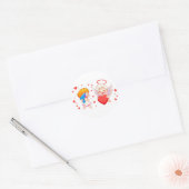 Valentijnsdag 2025: Schattigee en speelse engelen  Ronde Sticker (Envelop)