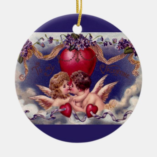  Valentijnsdag Cherubs Hug in Clouds Keramisch Ornament (Voorkant)