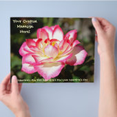 Valentijnsdag Flyer op maat Roze Witte Roos (Hand)