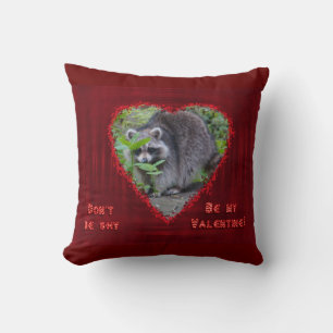 Valentijnsdag Greeting - Shy Raccoon Kussen