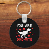 Valentijnsdag Je Bent Dino-mite Grappig Dinosaurus Sleutelhanger (Voorkant)