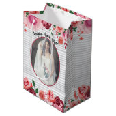 Valentijnsdag Jubileum Painterly Rozen Foto Medium Cadeauzakje (Voorkant Gekanteld)