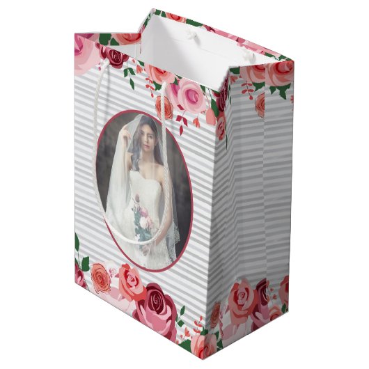 Valentijnsdag Jubileum Painterly Rozen Foto Medium Cadeauzakje (Achterkant Gekanteld)