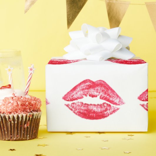 VALENTIJNSDAG KISS CADEAUPAPIER (Verjaardagsfeest)