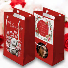 Valentijnsdag met rijke teddybeer klein cadeauzakje