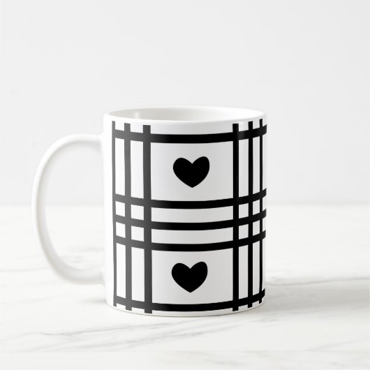 Valentijnsdag met zwarte en witte harten koffiemok (Links)