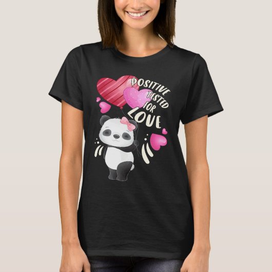 Valentijnsdag panda beer met harten t-shirt (Voorkant)