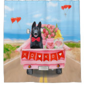 Valentijnsdag Truck Hearts van Shepherd Dog Douchegordijn (Voorkant)